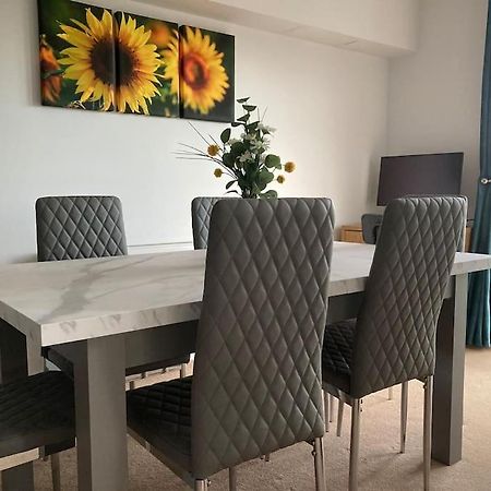 Beautiful 2 Bedroom Flat Overlooking Golf Course Карнусти Экстерьер фото