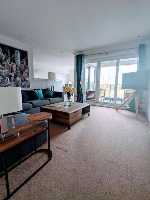 Beautiful 2 Bedroom Flat Overlooking Golf Course Карнусти Экстерьер фото